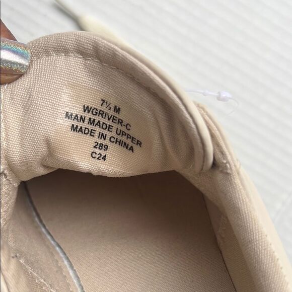 GUESS Cream Sneakers size 7.5 - Picture 11 of 14